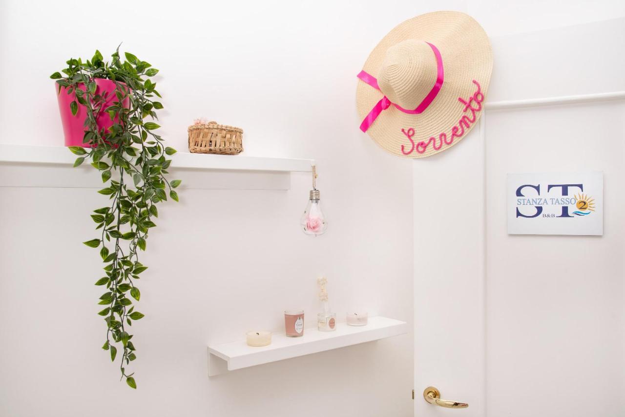 לינה וארוחת בוקר Stanza Tasso - De Vivo Realty סורנטו מראה חיצוני תמונה