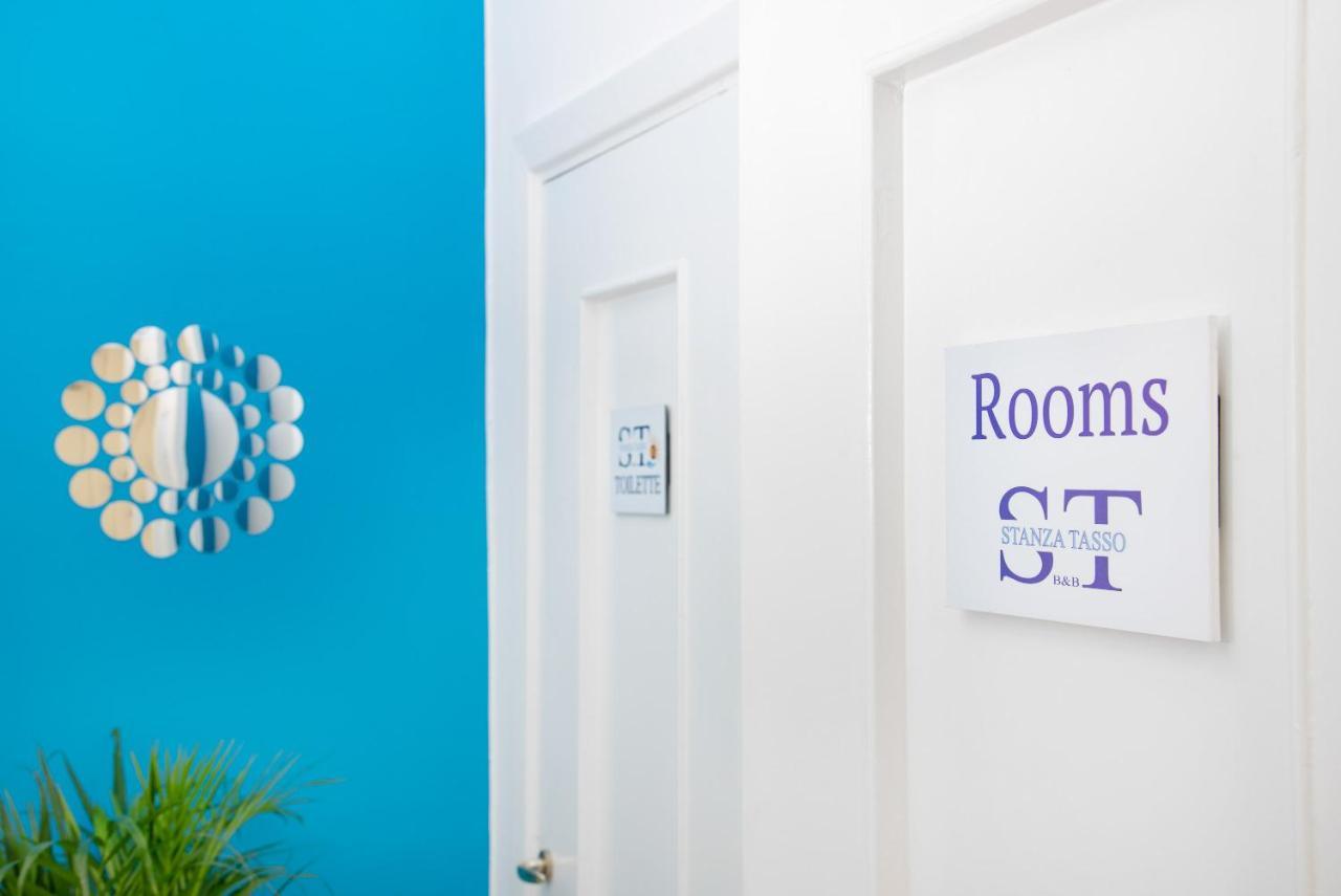 לינה וארוחת בוקר Stanza Tasso - De Vivo Realty סורנטו מראה חיצוני תמונה